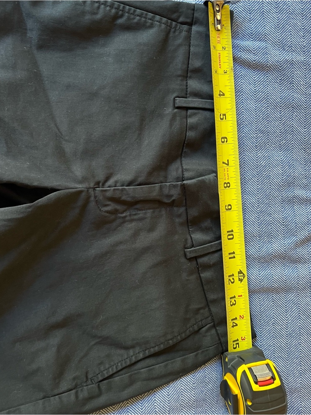 Women’s Banana Republic Black Chino Bermuda Shorts - Modern Tailored Cut, Size 2 - Picture 4 of 5